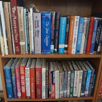 Hardback books - Marcia Muller - Robert Fulchum - Phyllis Whitney and other great authors