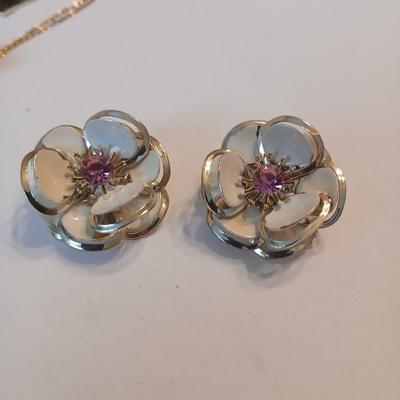 1928 Rose necklace with a pair of vintage clip-on earrings