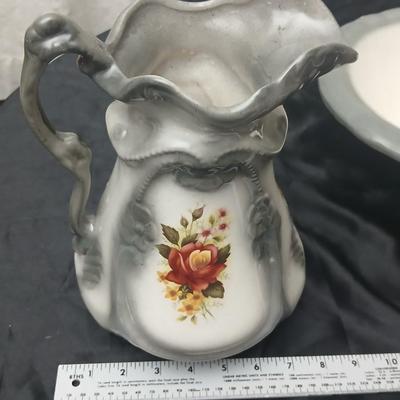 Wash basin and water pitcher
