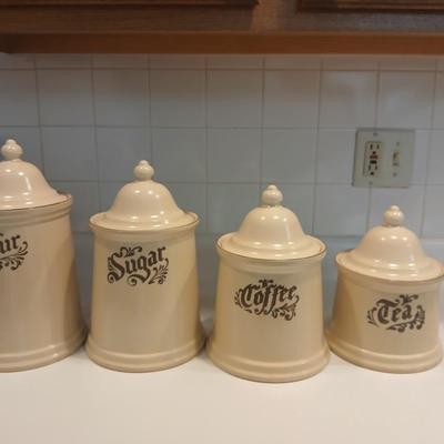 Pfaltzgraff canister set