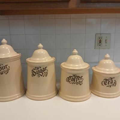Pfaltzgraff canister set