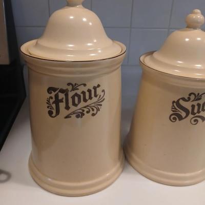 Pfaltzgraff canister set