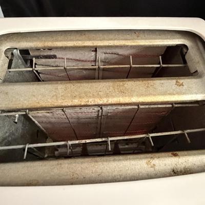 Panasonic Bread Maker, Sunbeam Toaster & Mr Coffee (G-MG)