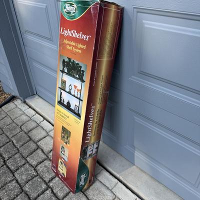 NIB Hunter Lighted Shelf (G-MG)