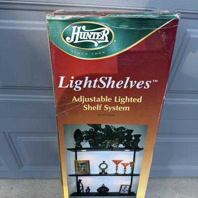 NIB Hunter Lighted Shelf (G-MG)