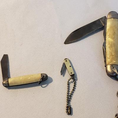 Vintage Vanity-Avon, Souvenire Knives, Jewelry and More (D-KD)