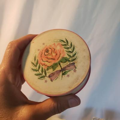 Vintage Vanity-Avon, Souvenire Knives, Jewelry and More (D-KD)