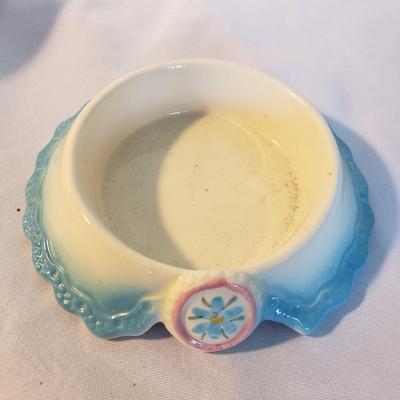 Vintage Vanity-Avon, Souvenire Knives, Jewelry and More (D-KD)