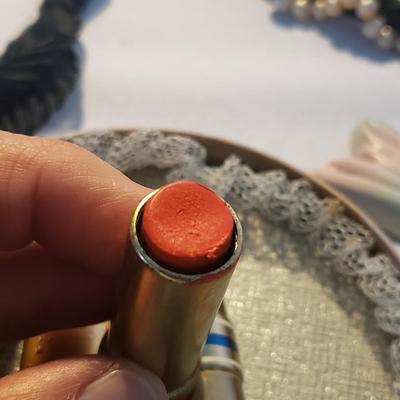 Vintage Vanity-Avon, Souvenire Knives, Jewelry and More (D-KD)