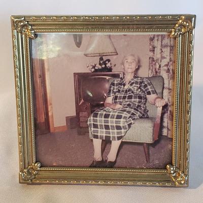 Vintage Vanity-Avon, Souvenire Knives, Jewelry and More (D-KD)