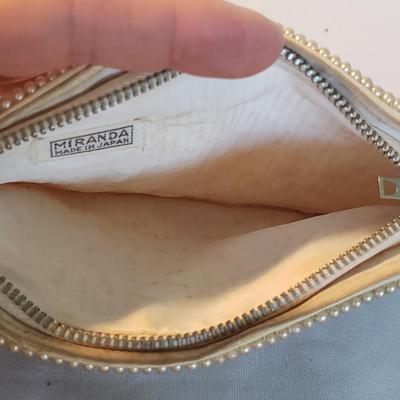 Vintage Vanity-Avon, Souvenire Knives, Jewelry and More (D-KD)