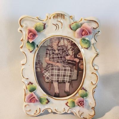 Vintage Vanity-Avon, Souvenire Knives, Jewelry and More (D-KD)