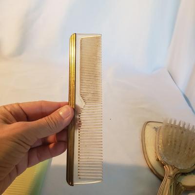 Vintage Vanity-Avon, Souvenire Knives, Jewelry and More (D-KD)