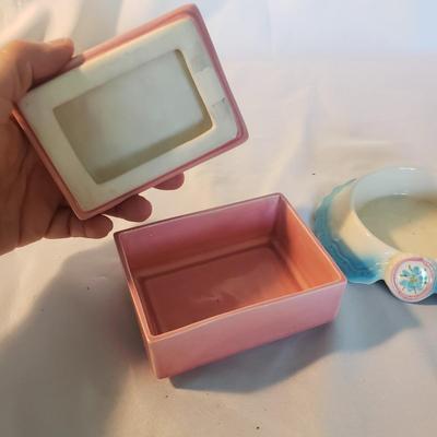 Vintage Vanity-Avon, Souvenire Knives, Jewelry and More (D-KD)