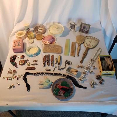Vintage Vanity-Avon, Souvenire Knives, Jewelry and More (D-KD)