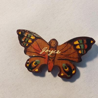 Vintage Vanity-Avon, Souvenire Knives, Jewelry and More (D-KD)