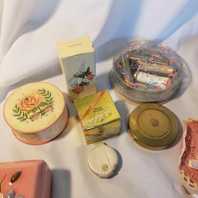 Vintage Vanity-Avon, Souvenire Knives, Jewelry and More (D-KD)