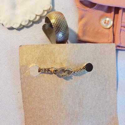 Antique and Vintage Linens, Chifon Scarves, Gloves and More (D-KD)