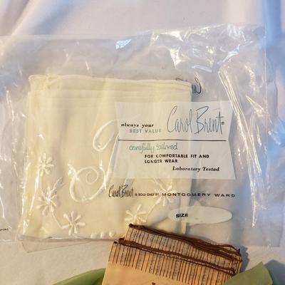 Antique and Vintage Linens, Chifon Scarves, Gloves and More (D-KD)