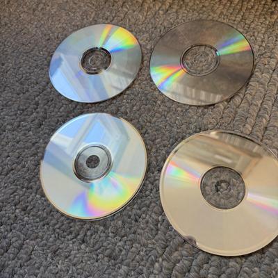 Large Selection of CDs & CD Racks (LR-MG)