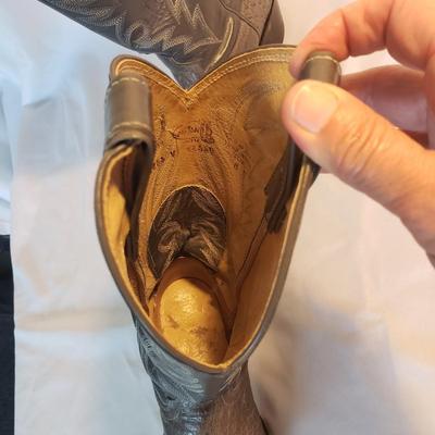 Women's Size 7 Justin Boots (D-KD)