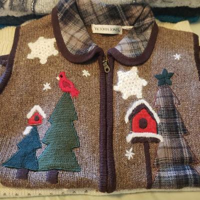 Women's Medium Irish, New England, Cashmere Sweaters (D-KD)