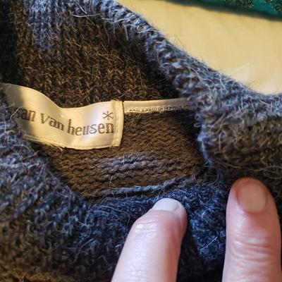 Women's Medium Irish, New England, Cashmere Sweaters (D-KD)