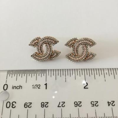 Beautiful gold tone rose gold tone, fashion earrings