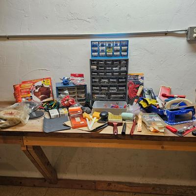 Assorted Painting & Hardware Assortment (B2-JS)