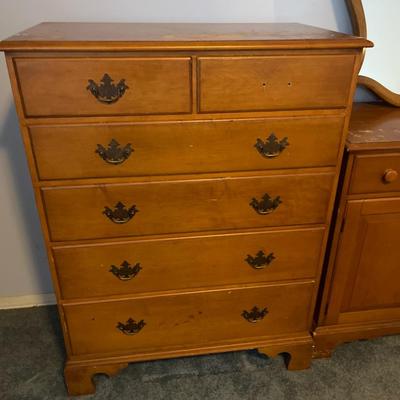 Sale Photo Thumbnail #119: Dresser, Chest of Drawers & mirror