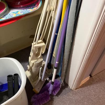 Sale Photo Thumbnail #157: Silverware, Plastic containers and more.