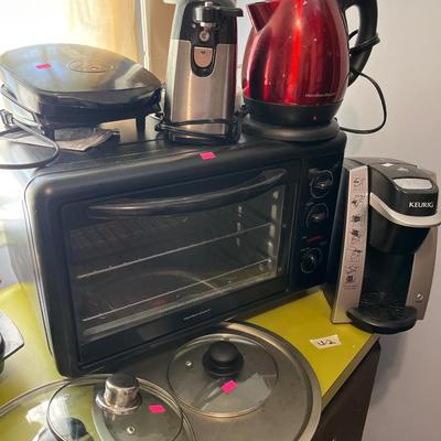 Sale Photo Thumbnail #162: Toaster Ocen & Small appliances and pans.