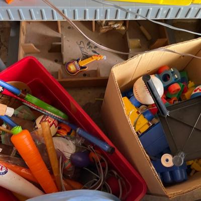 Sale Photo Thumbnail #194: Vintage Toys 

Shelves not included