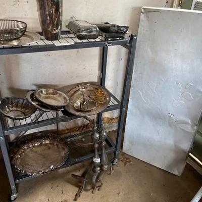 Sale Photo Thumbnail #209: Silver plated Serving dishes.

Shelf not included
