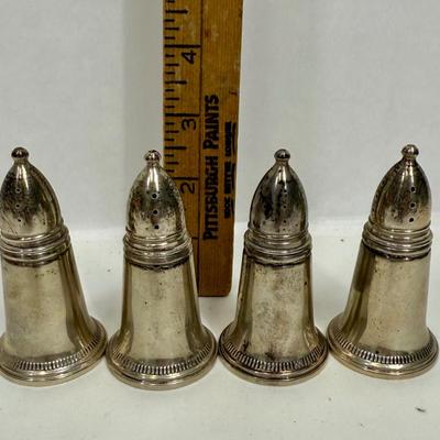 Sale Photo Thumbnail #76: In good vintage condition, but in need of polishing. Weight: 196.7g