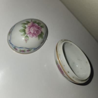 Glass egg