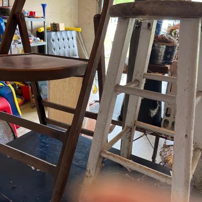 Sale Photo Thumbnail #219: Small Dresser, Mirrors,Black Chair with Legs, TV Trays