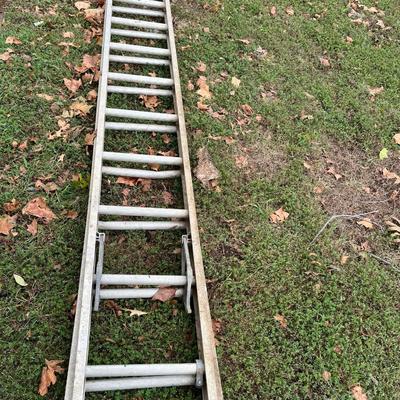 Sale Photo Thumbnail #223: Extension Ladder
