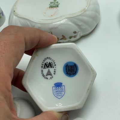 Limoges, Lenox, Wedgwood & MOMA : 40+ Porcelain Boxes (B3-SS)