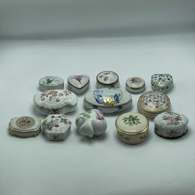 Limoges, Lenox, Wedgwood & MOMA : 40+ Porcelain Boxes (B3-SS)
