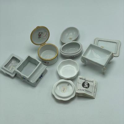 Limoges, Lenox, Wedgwood & MOMA : 40+ Porcelain Boxes (B3-SS)