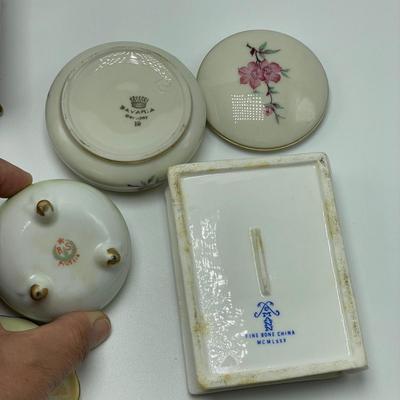 Limoges, Lenox, Wedgwood & MOMA : 40+ Porcelain Boxes (B3-SS)