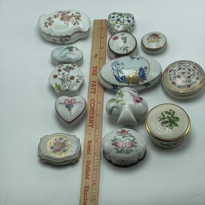 Limoges, Lenox, Wedgwood & MOMA : 40+ Porcelain Boxes (B3-SS)