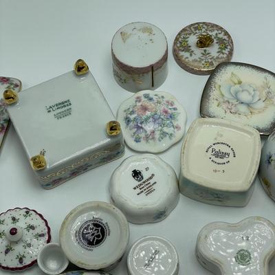 Limoges, Lenox, Wedgwood & MOMA : 40+ Porcelain Boxes (B3-SS)