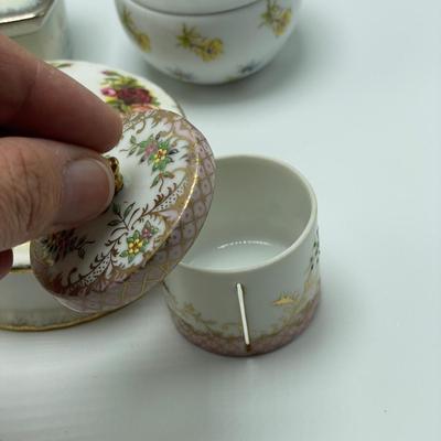 Limoges, Lenox, Wedgwood & MOMA : 40+ Porcelain Boxes (B3-SS)