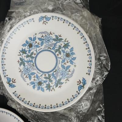 Noritake China Blue Moon dish set -