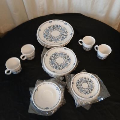Noritake Progression China - Blue Moon - serving pieces for 4