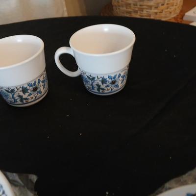 Noritake Progression China - Blue Moon - serving pieces for 4