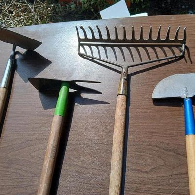 Yard & Garden hand tools - Rake - weeding Hoe - Hoe - and scraper tool