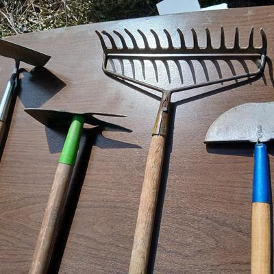 Yard & Garden hand tools - Rake - weeding Hoe - Hoe - and scraper tool